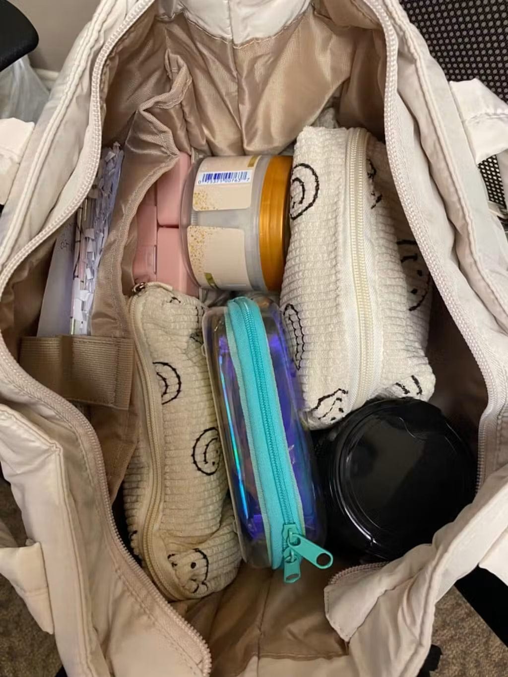 Customer photo review of Carrier Air Tote – תיק פופר קליל