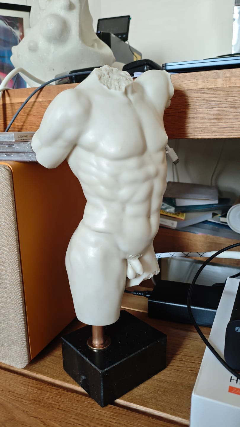 Customer photo review of Torso di Perseo: Un Capolavoro dell'Arte Classica