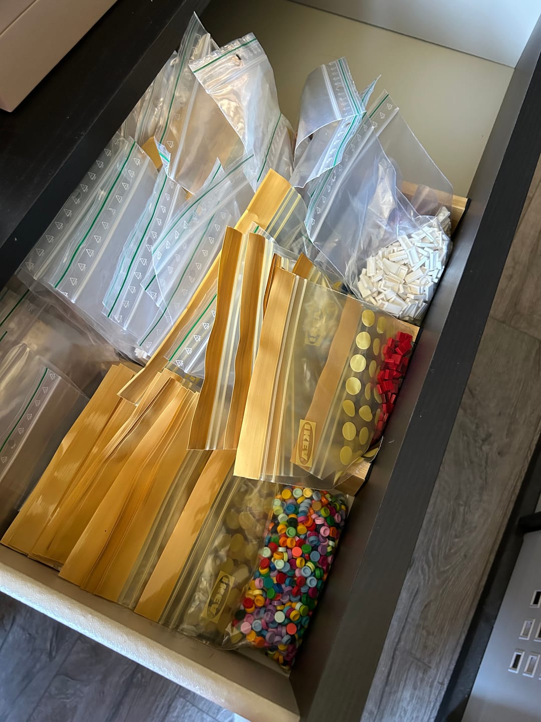 Customer photo review of 4-pk Justerbar skuffedeler, bambus