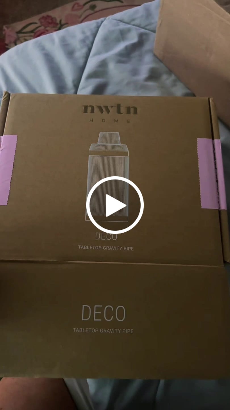 Customer video review of Deco Gravity Bong