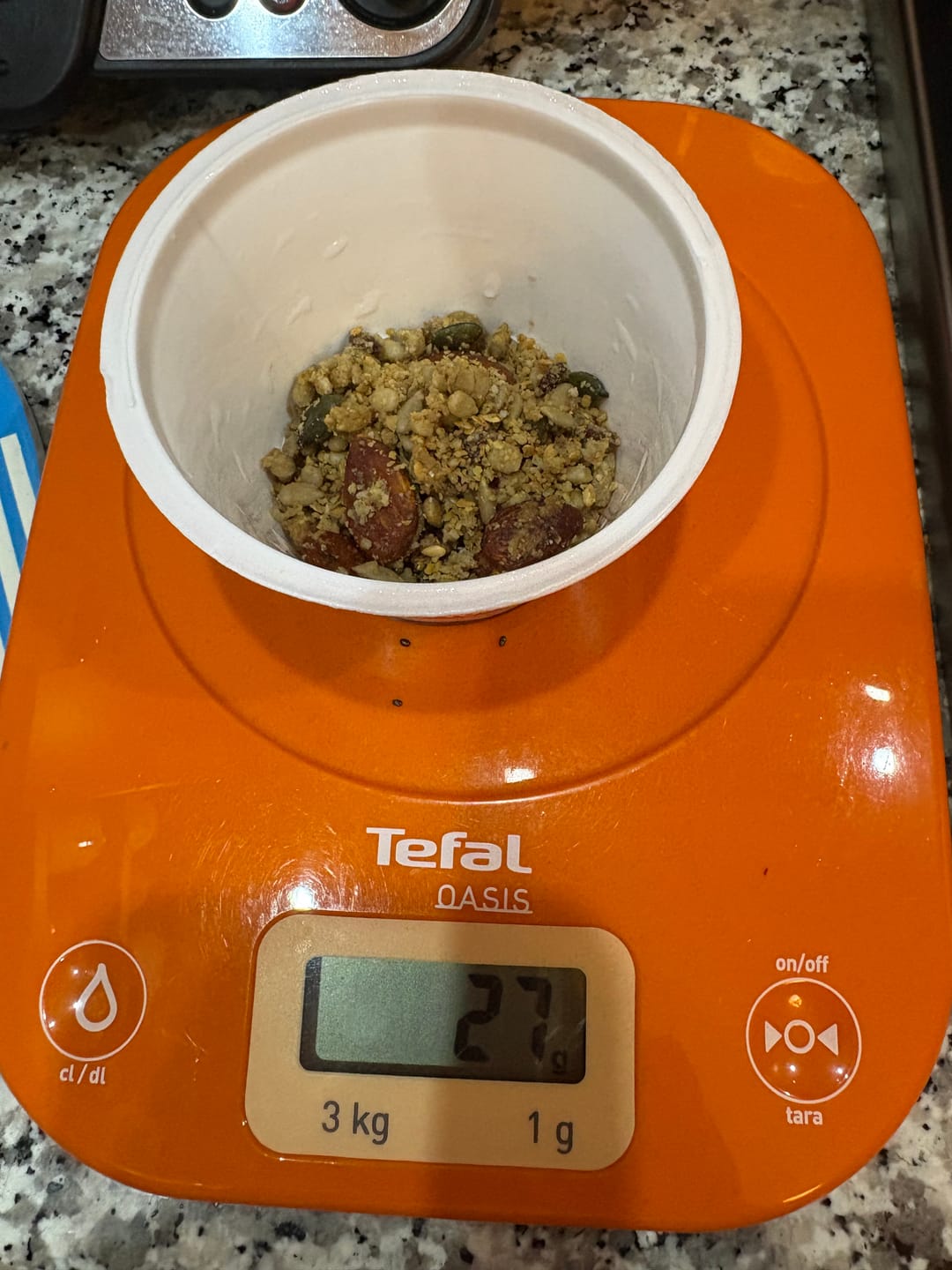 Customer photo review of GRANOLA KETO SENZA ZUCCHERI CON GOCCE DI CIOCCOLATO 225G