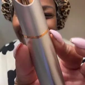 Customer photo review of NATRAVOR 2-in-1 Eyebrow and Facial Hair Trimmer