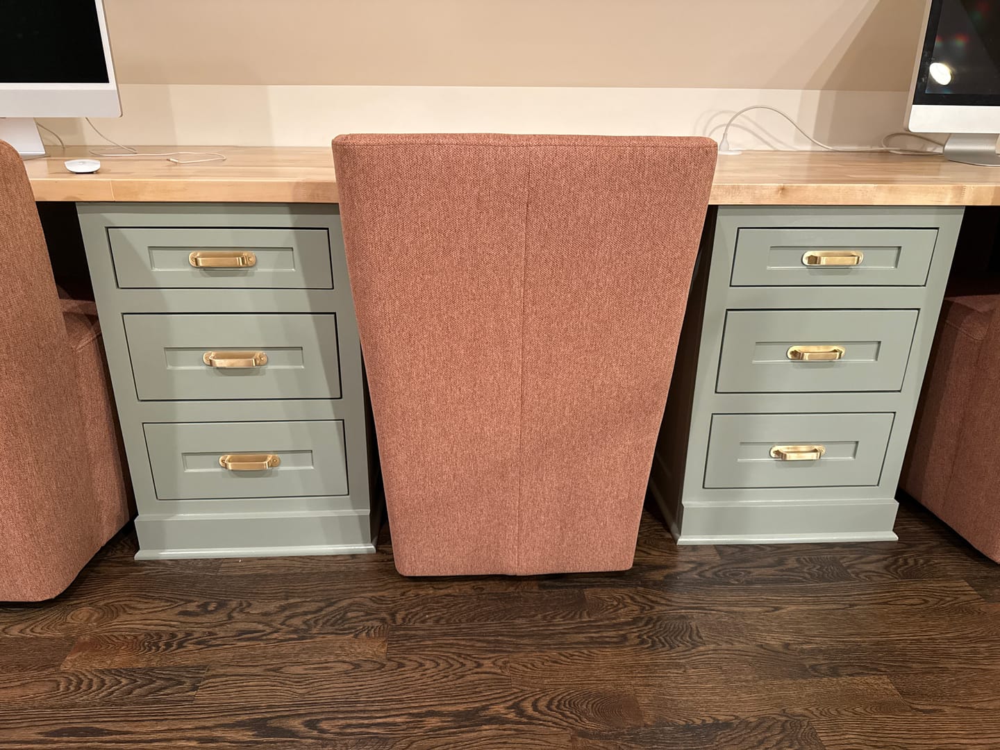 Customer photo review of Unlacquered Brass Brushed Round Drawer Pulls with Backplate