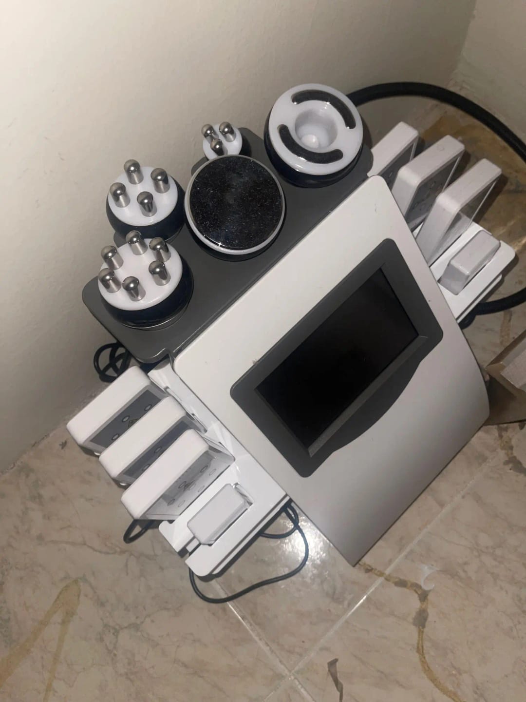 Customer photo review of 10 in 1 Fat Cavitation Body Sculpting Machine