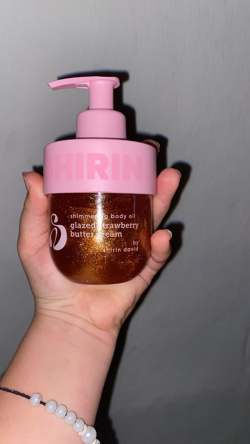Customer photo review of Shimmering Body Oil Glazed Strawberry Butter Cream