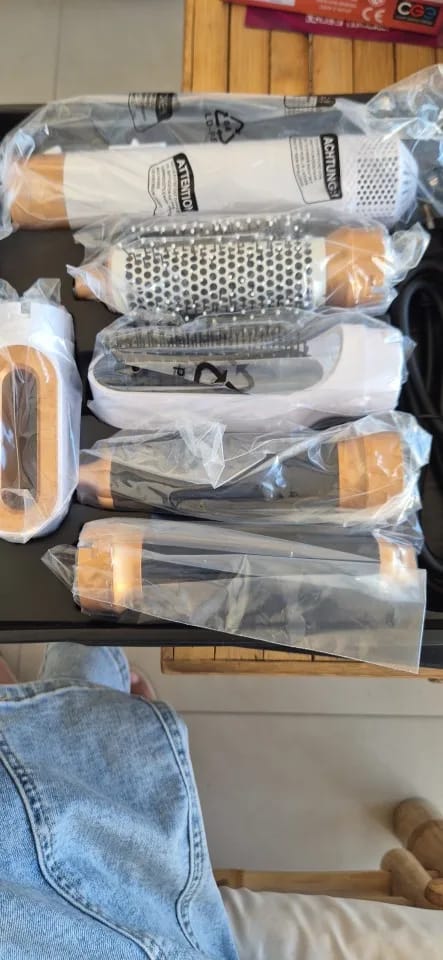 Customer photo review of 5 in 1 Hair Dryer Brush Set
