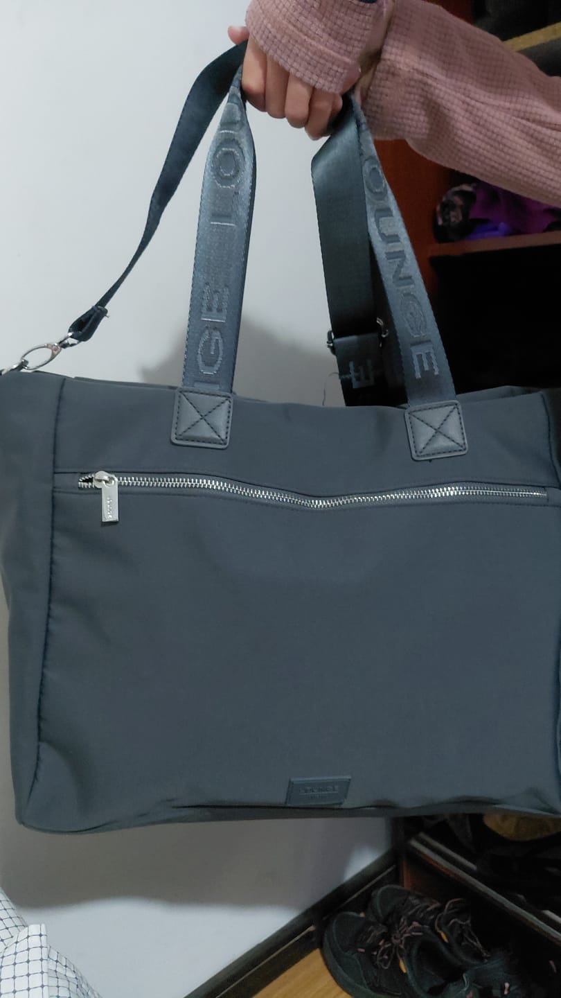 Customer photo review of Bolso Notebook Nylon