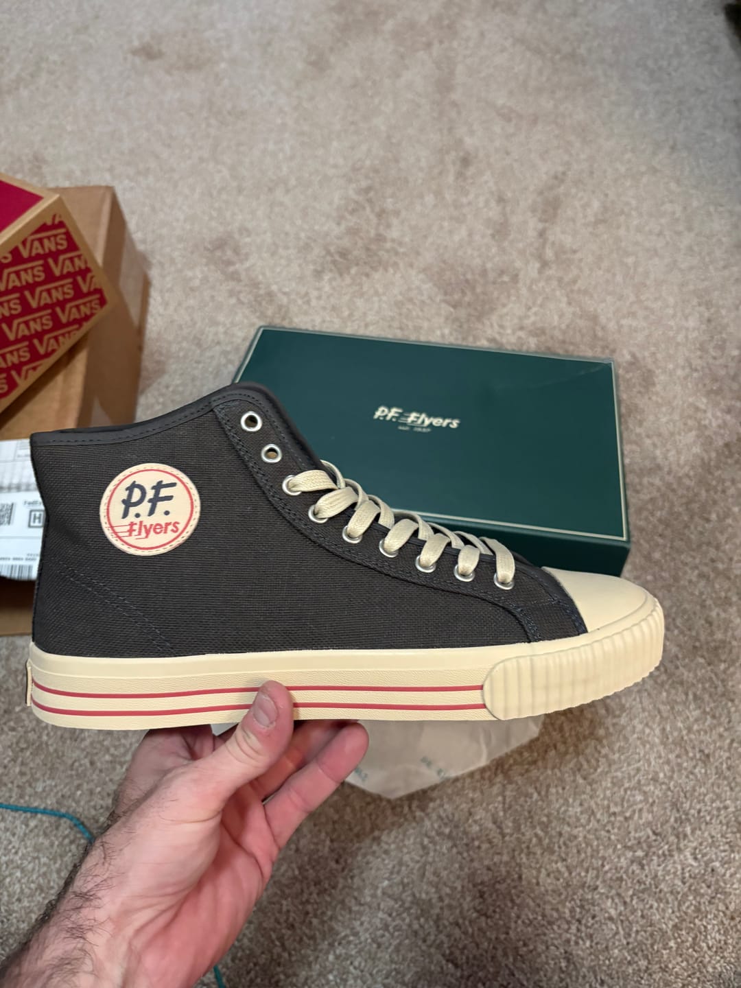 Customer photo review of Center Vintage High-Top Black/Biscotti