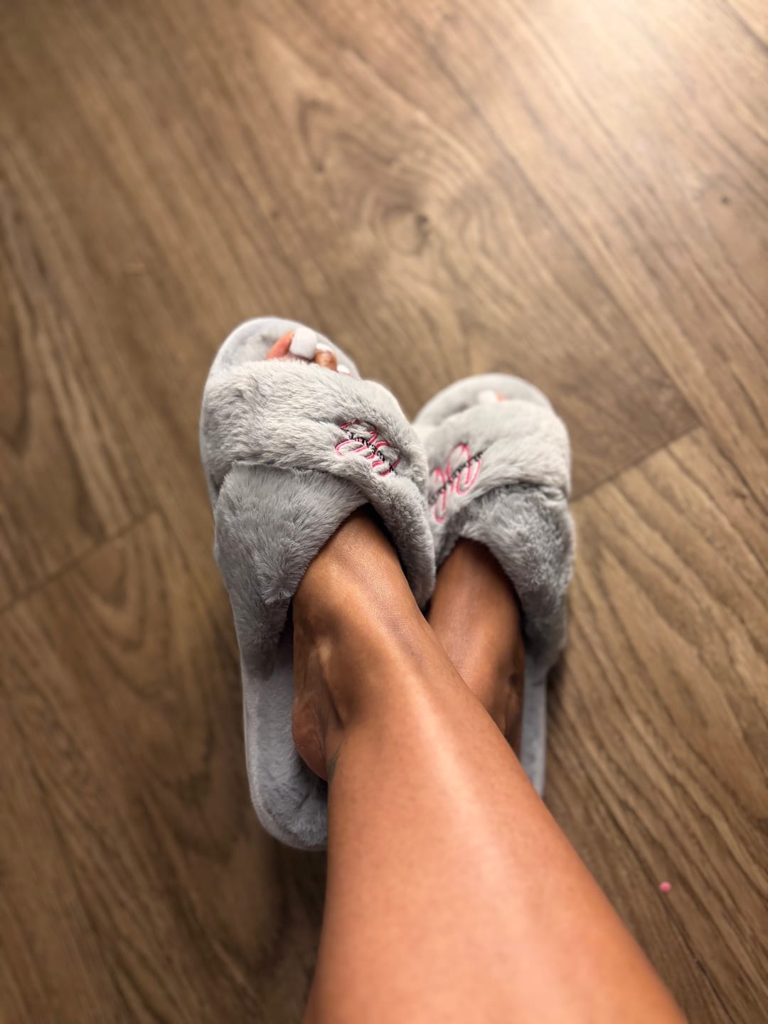 Customer photo review of BB SIGNATURE SLIPPERS - GRAY
