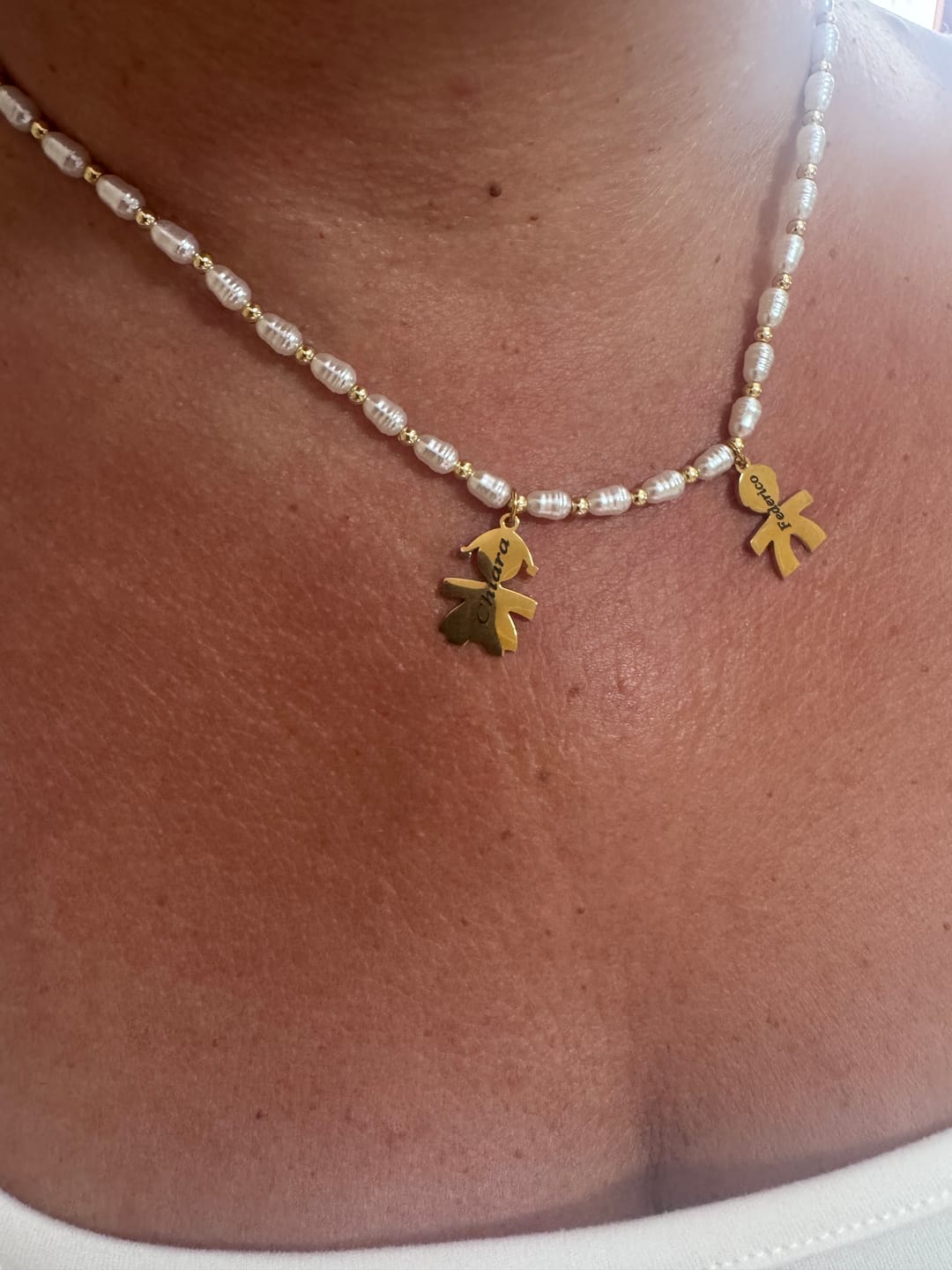 Customer photo review of Girocollo Family In Perle con ciondoli Bimbo Personalizzati