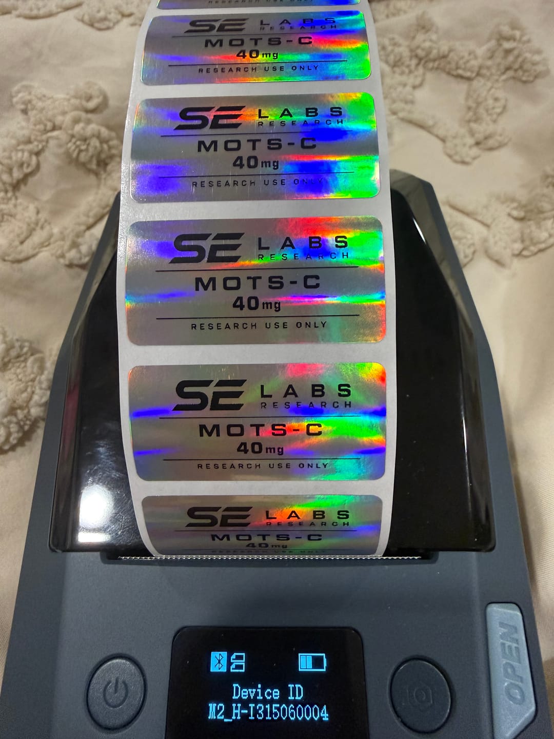 Customer photo review of Hologram Label Paper for M2/M3, Suitable for Medicine Bottle Labeling