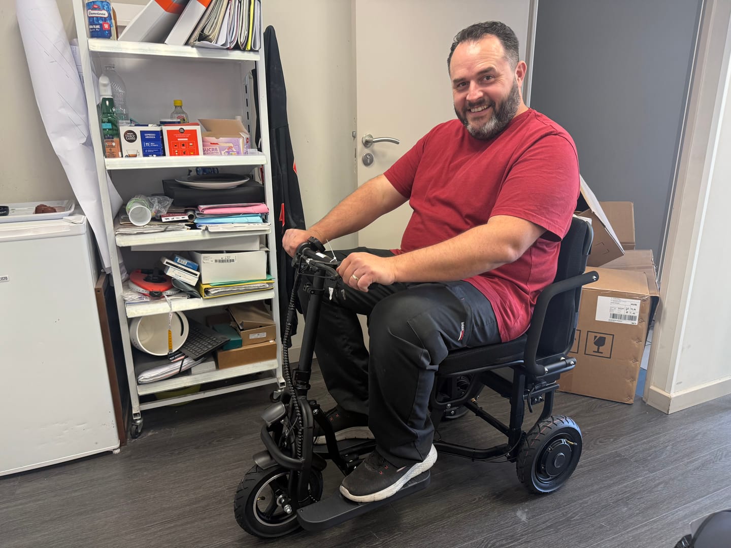 Customer photo review of Tricycle électrique pliable ES-10 – 3 roues 350W/700W, idéal pour PMR et seniors