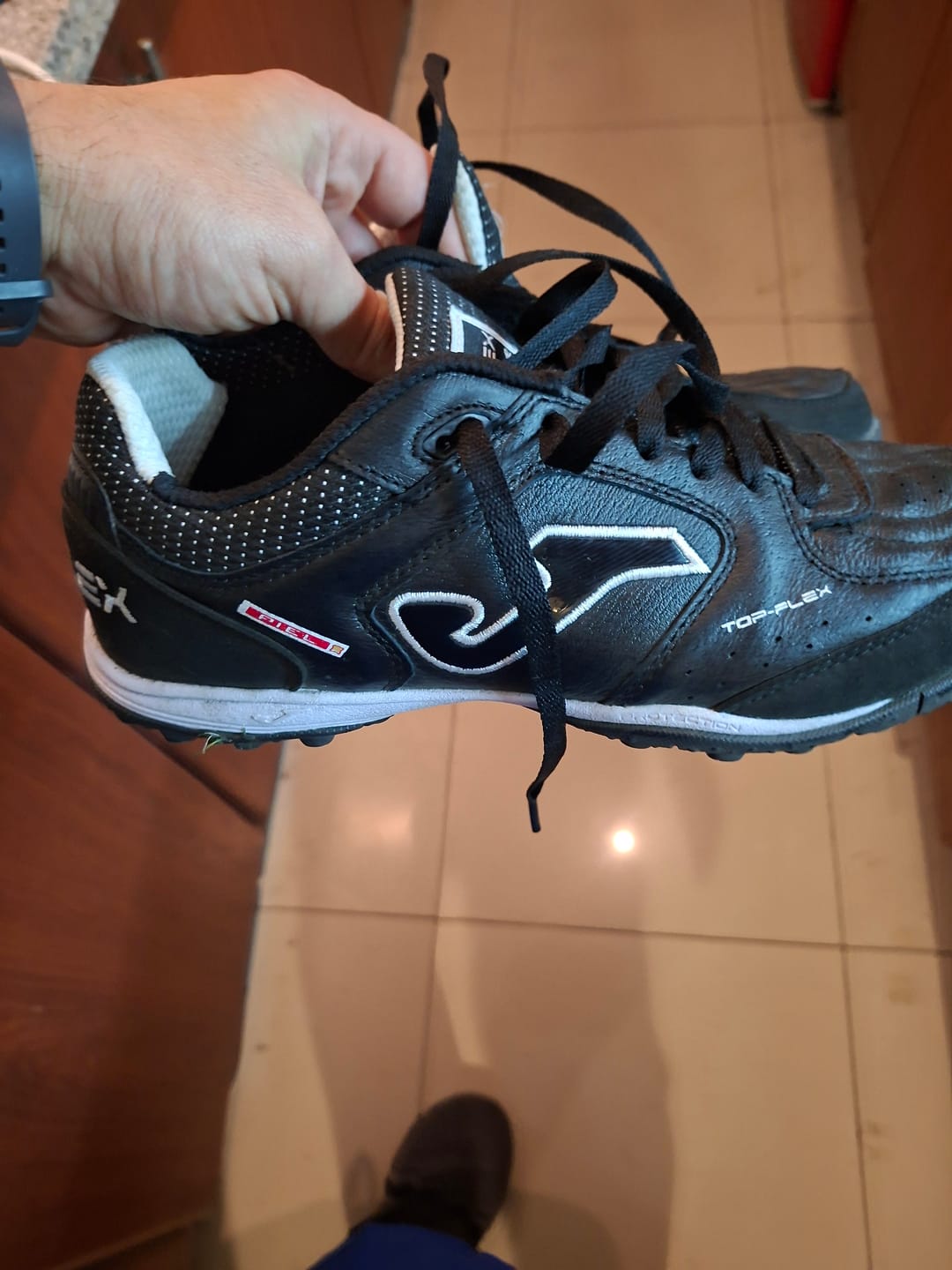 Customer photo review of Zapatilla Joma Top Flex 2121 Negra Turf (Pasto Sintetico)