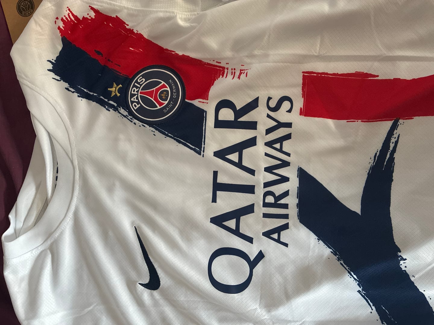 Customer photo review of KKGool -  Maillot PSG Paris-Saint-Germain LDC 2026 2 ÉTOILE