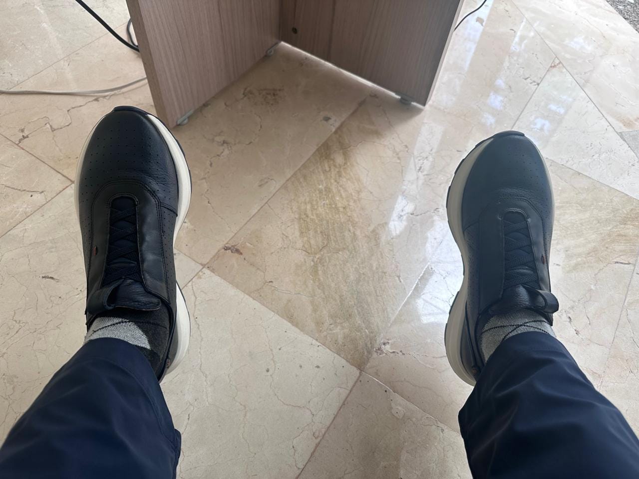 Customer photo review of SNEAKER SUELA ULTRA LIGERA PIEL NEGRO