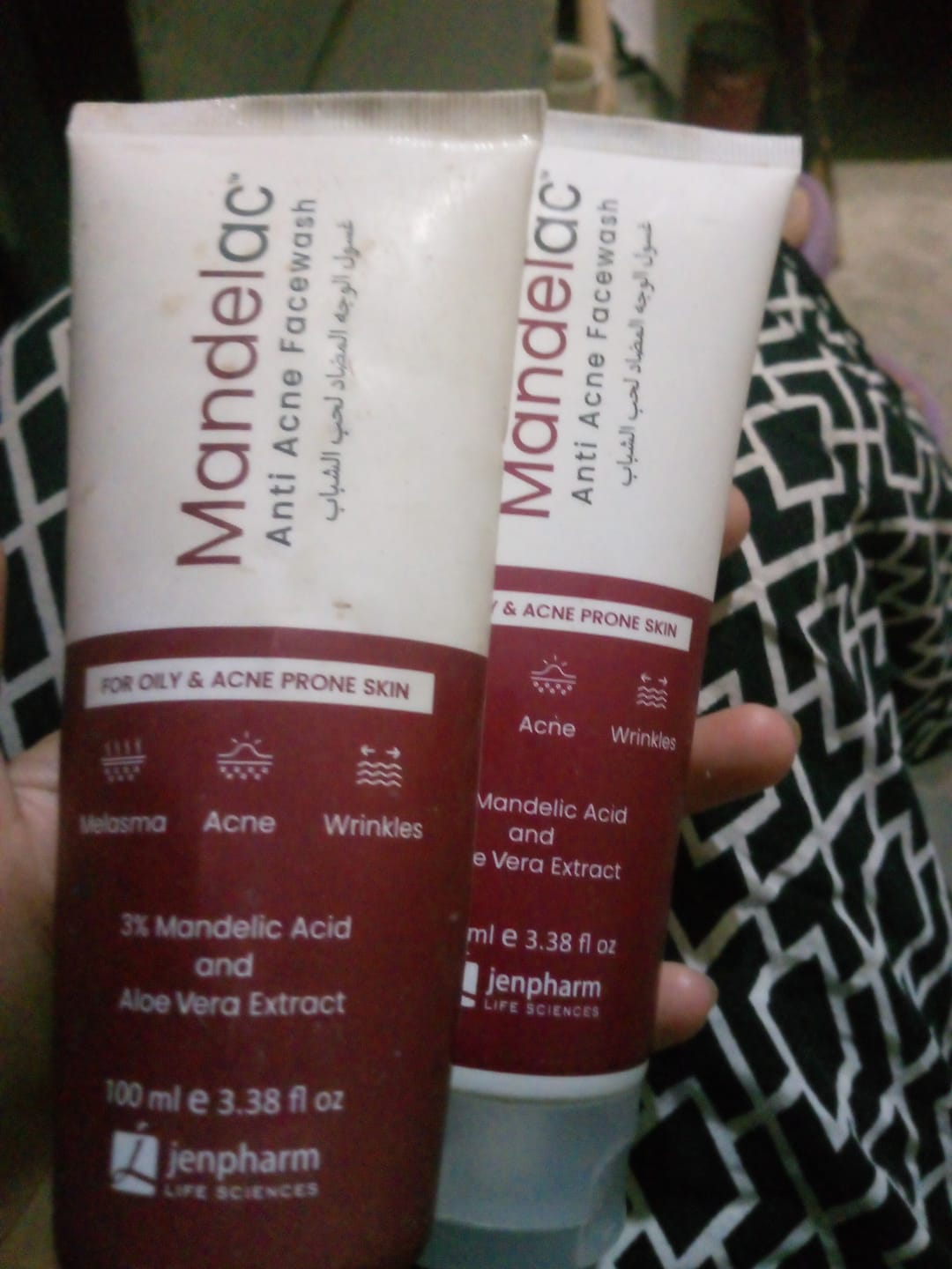 Customer photo review of MandelAC Facewash