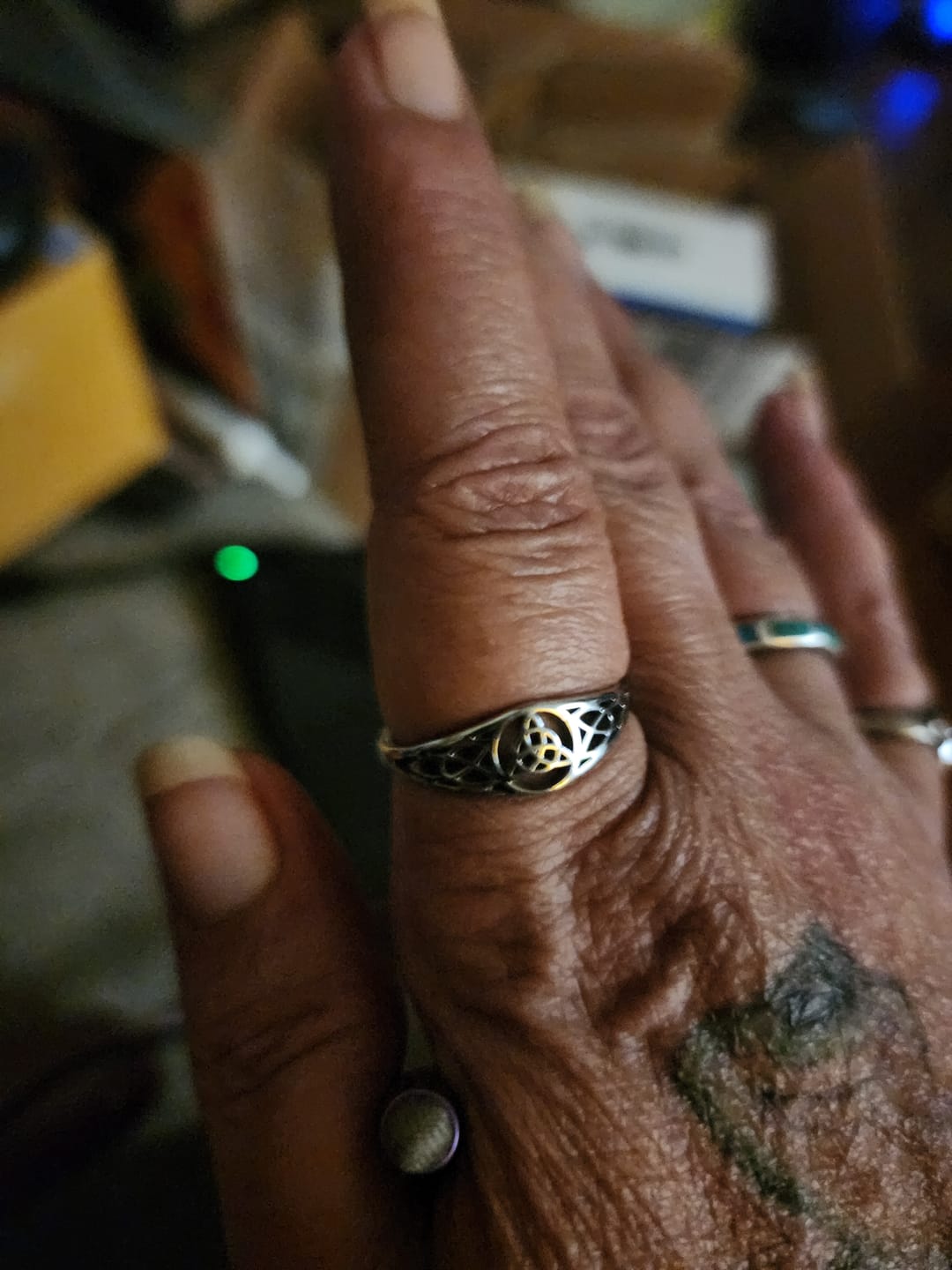 Customer photo review of Titanium Steel Celtic Knot Hollow Ring (Retro Ethnic Style)