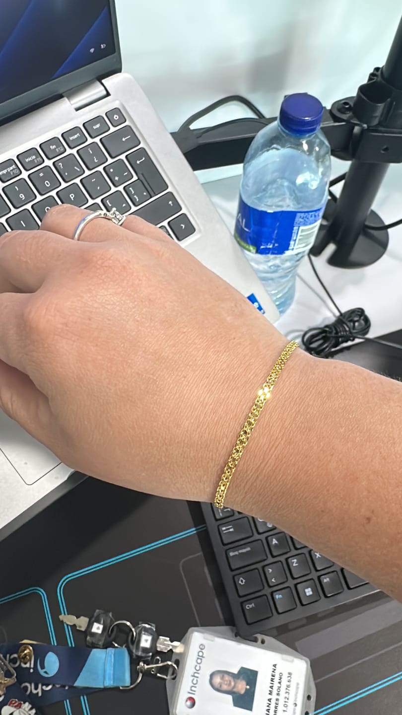Customer photo review of Pulsera Bismarck en Oro laminado 18k