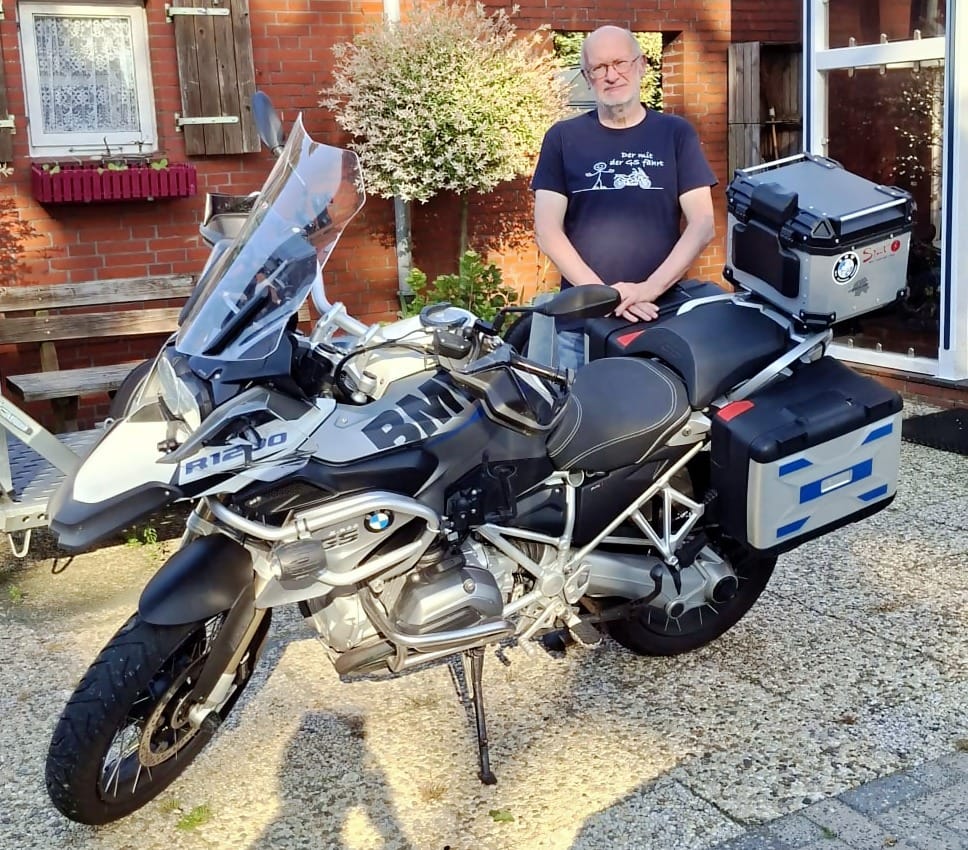 Customer photo review of Der mit der GS - Herren Shirt