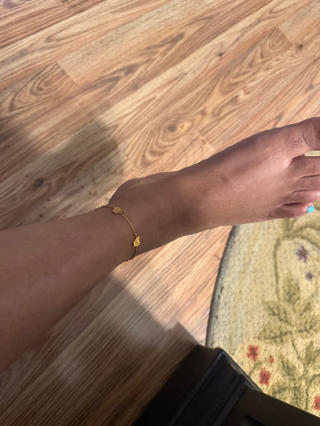 Customer photo review of Butterflies Anklet