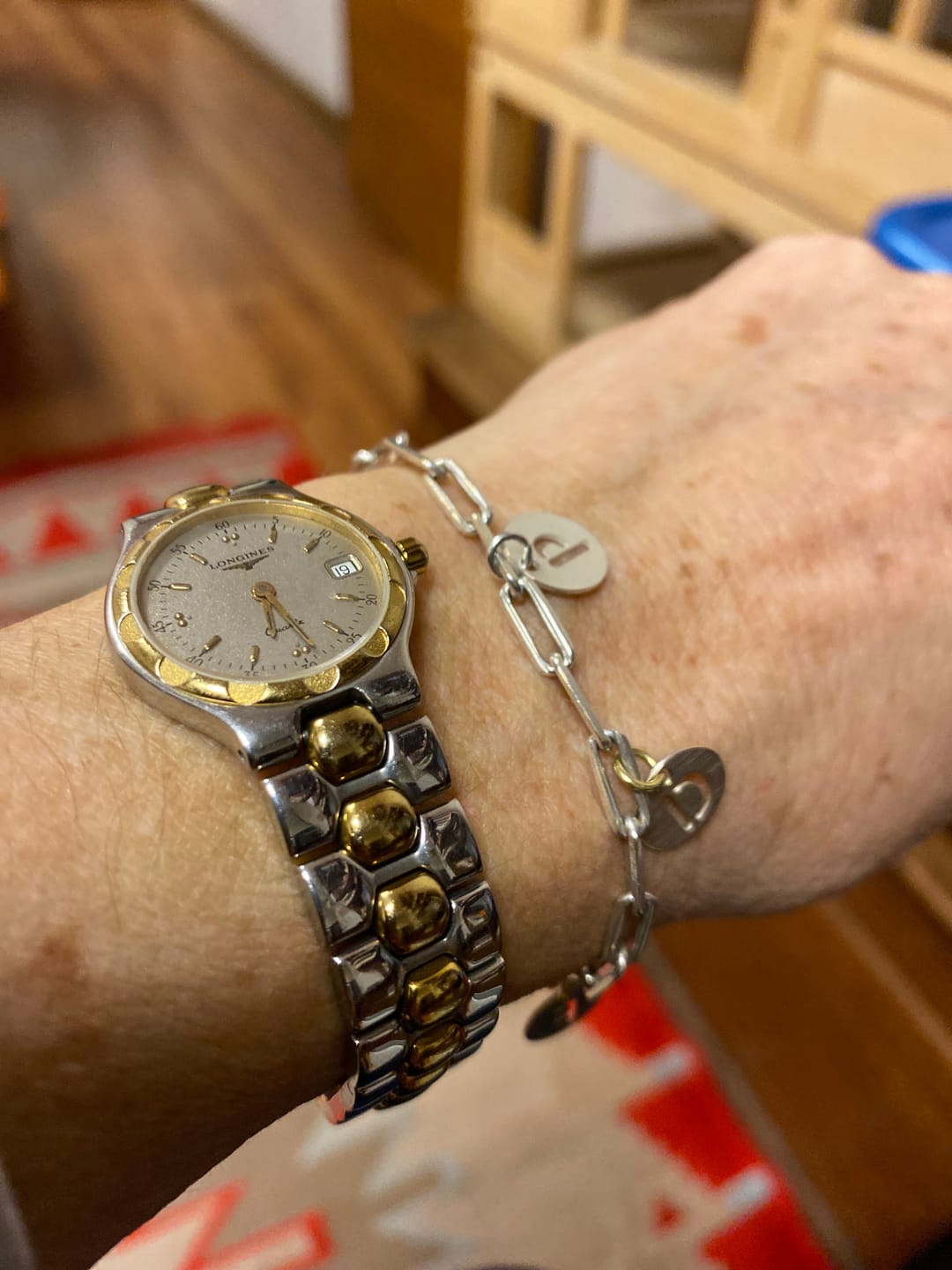 Customer photo review of Charm Plata Letra Cala