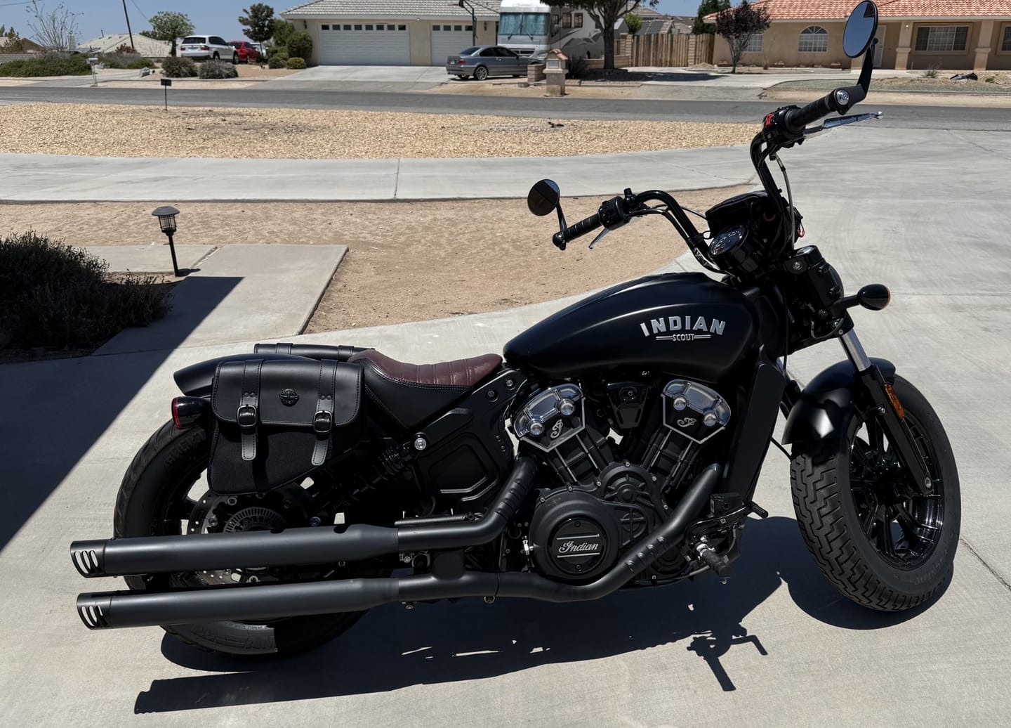 Customer photo review of 8L - Pony Indian Scout Bobber Leather Saddlebags