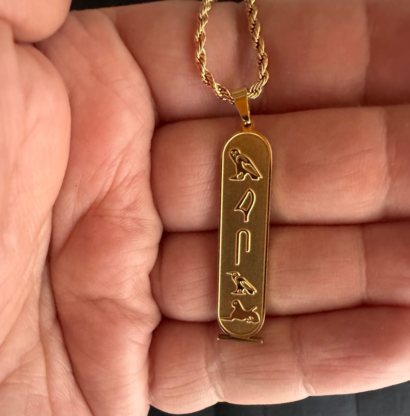 Customer photo review of Collier Personnalisé Hiéroglyphes Égyptiens