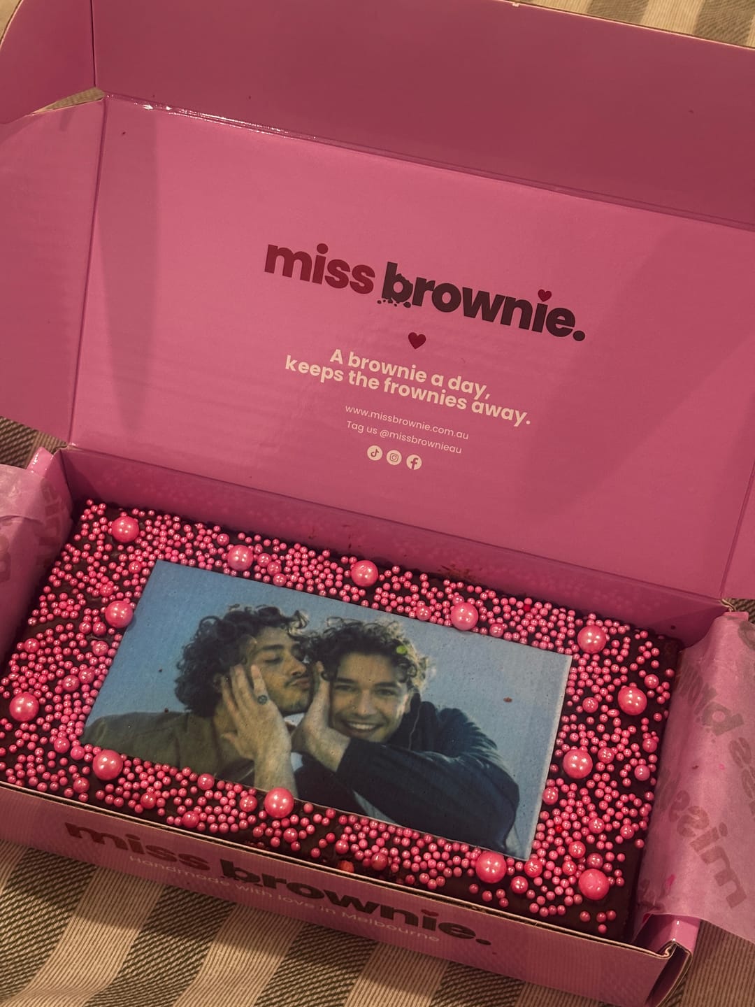 Customer photo review of Image Brownie · Teaser