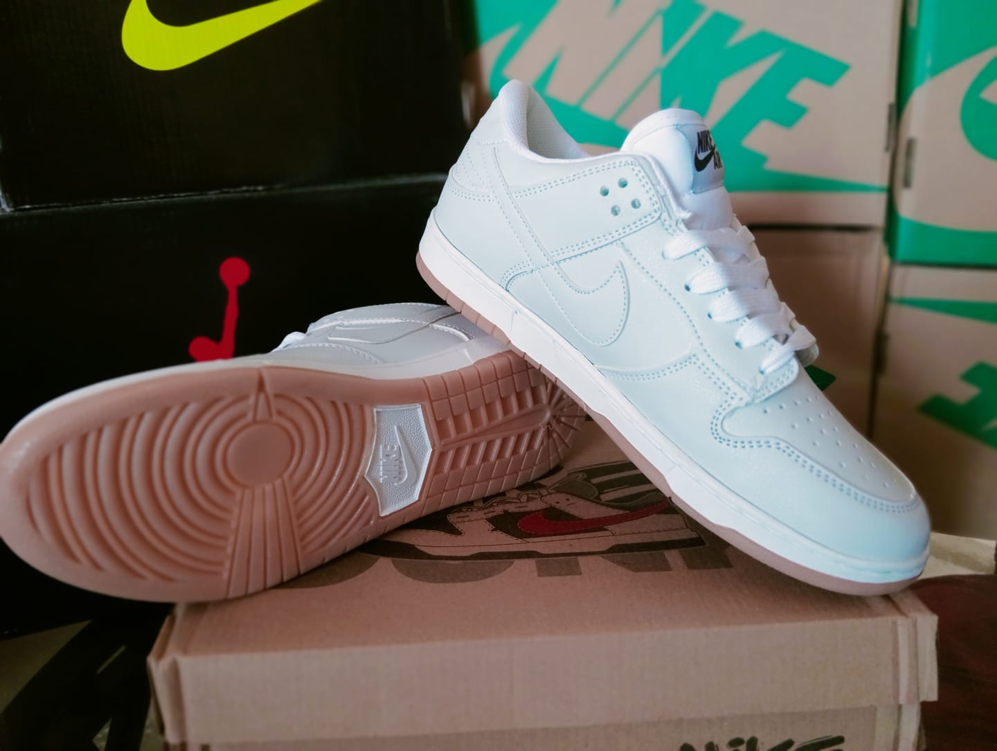Customer photo review of Tenis Dunk Blanco Ambar
