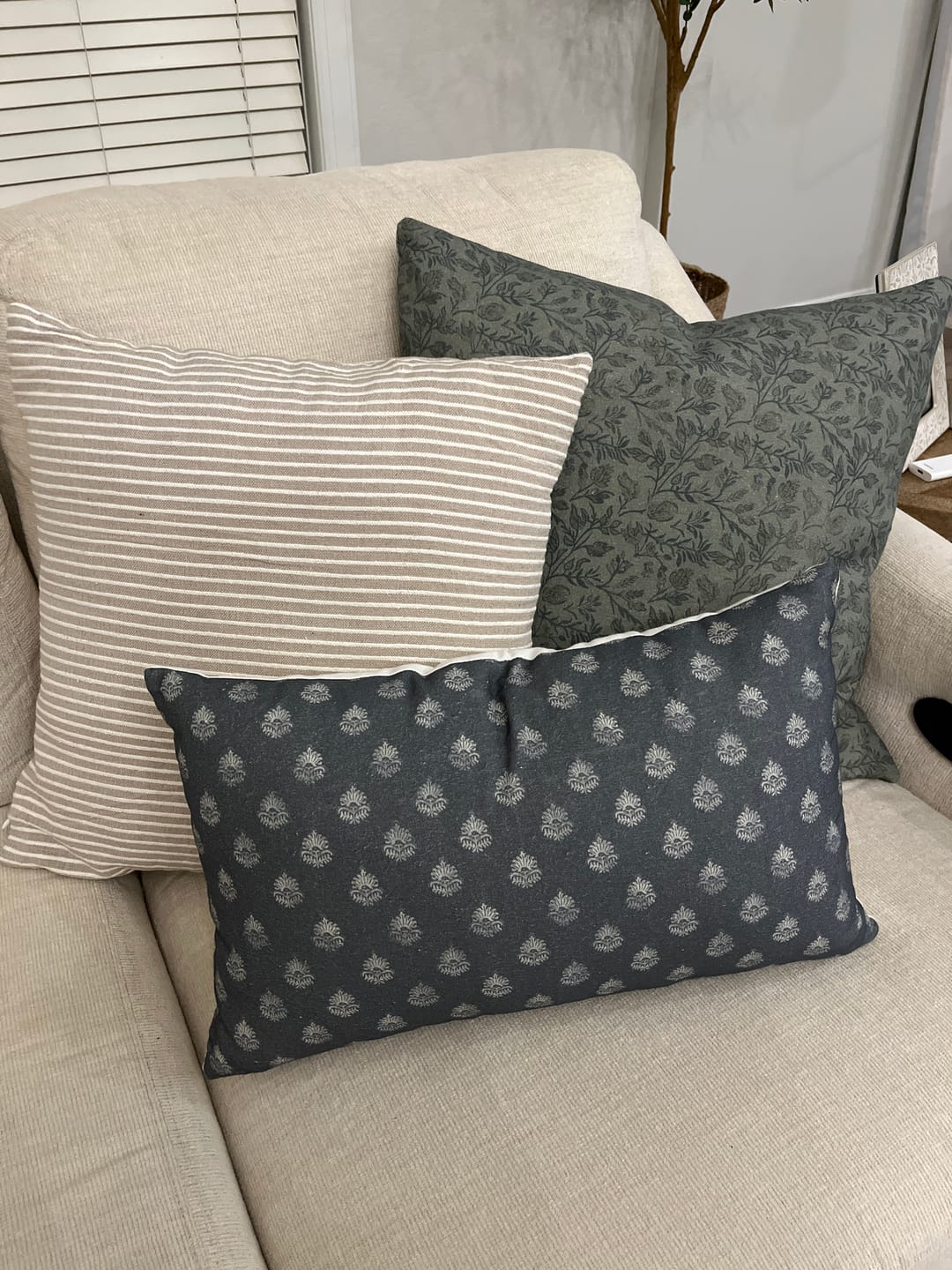Customer photo review of Faye in Blue - 18" | 20" | 22" | 26"