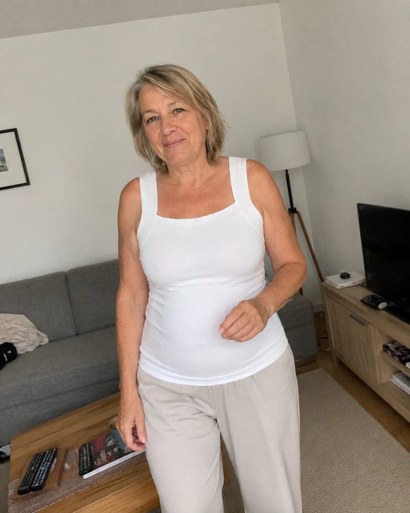Customer photo review of Débardeur avec soutien-gorge intégré confortable