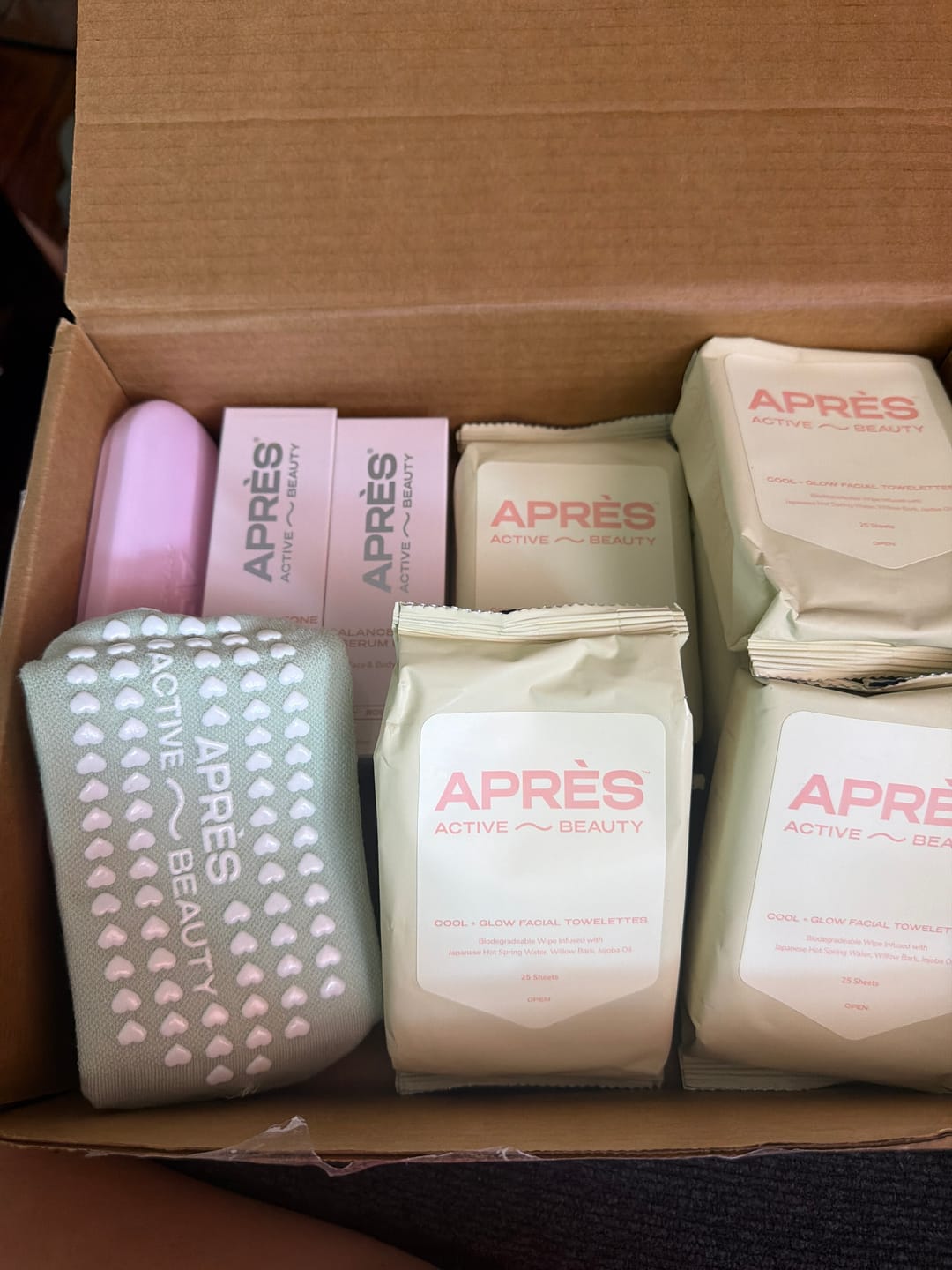 Customer photo review of Après Ski Skincare Kit