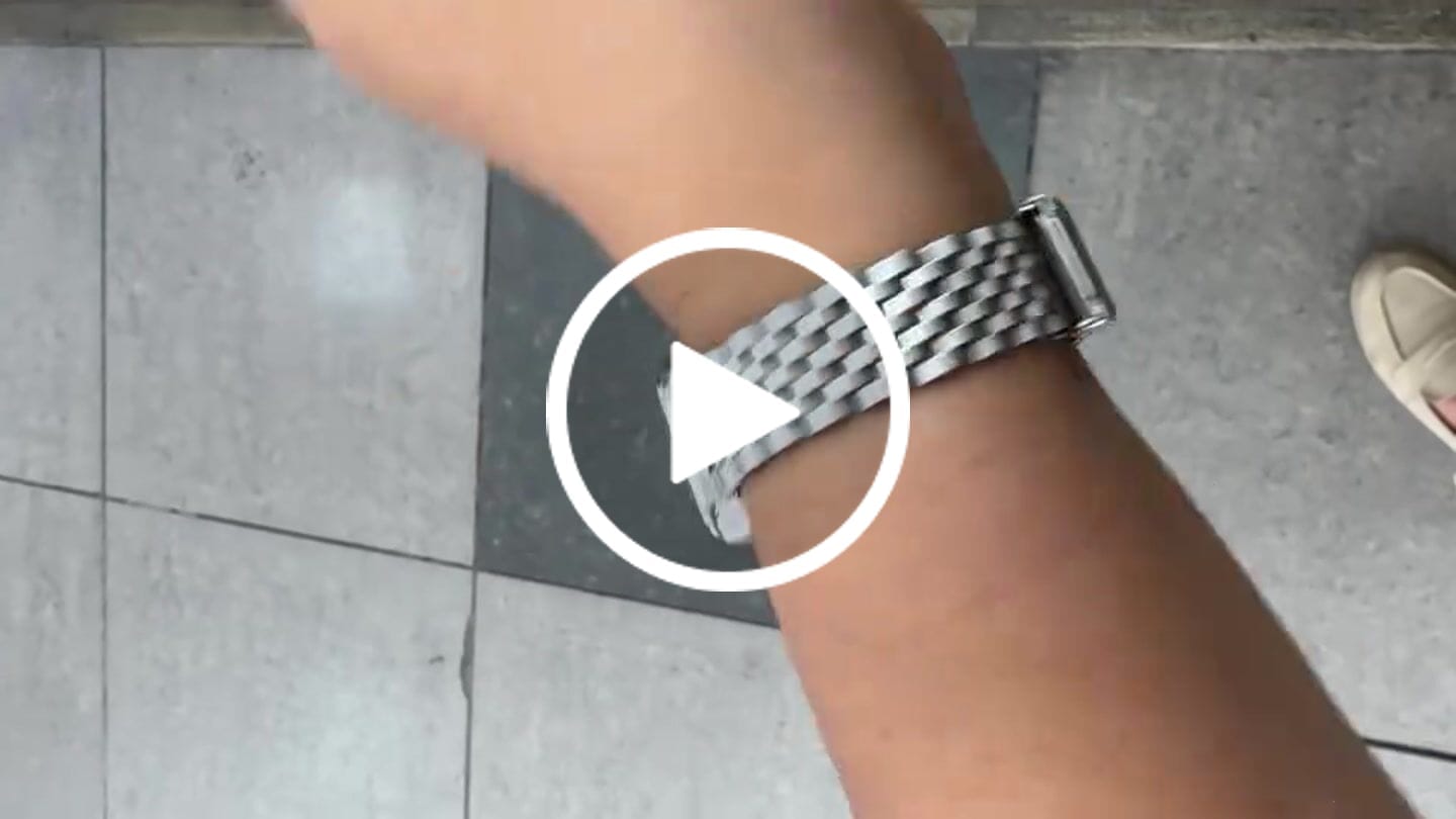 Customer video review of Macy Silver White