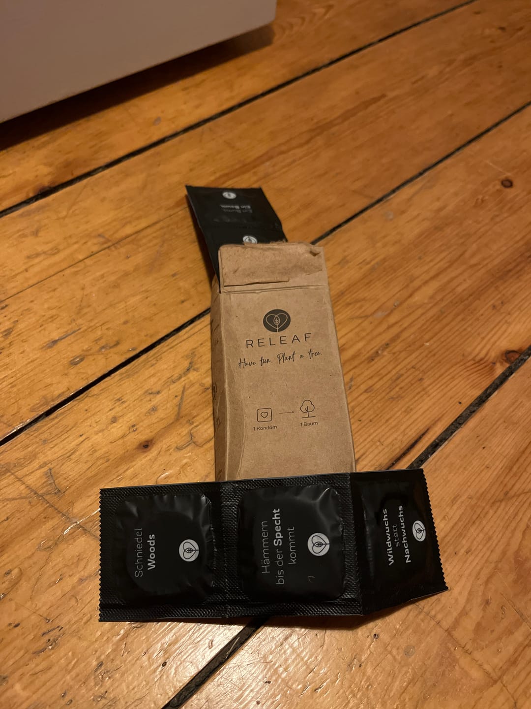 Customer photo review of Releaf | Baumpflanzende Kondome
