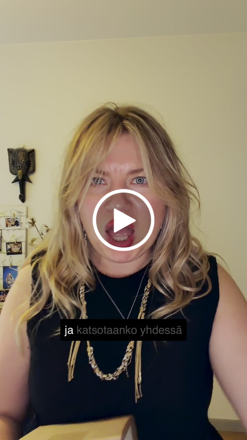 Customer video review of Koru earbuds