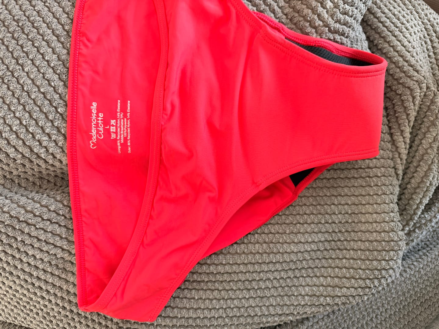 Customer photo review of Maillot de bain menstruel Nora - Édition limitée