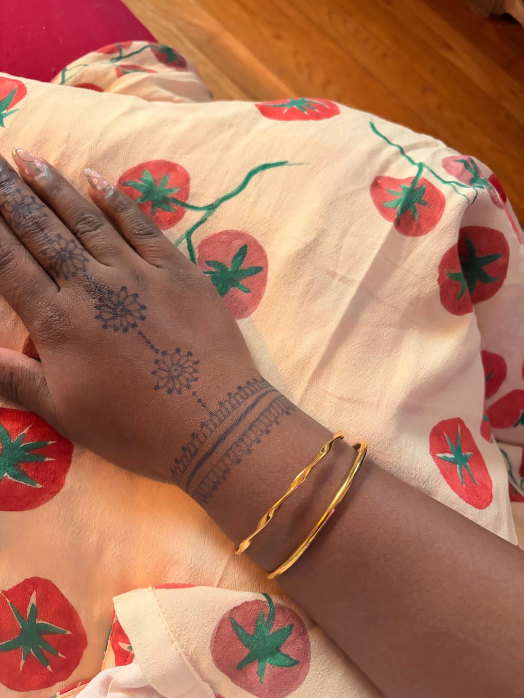 Customer photo review of Twisted Imari Gold Bangle
