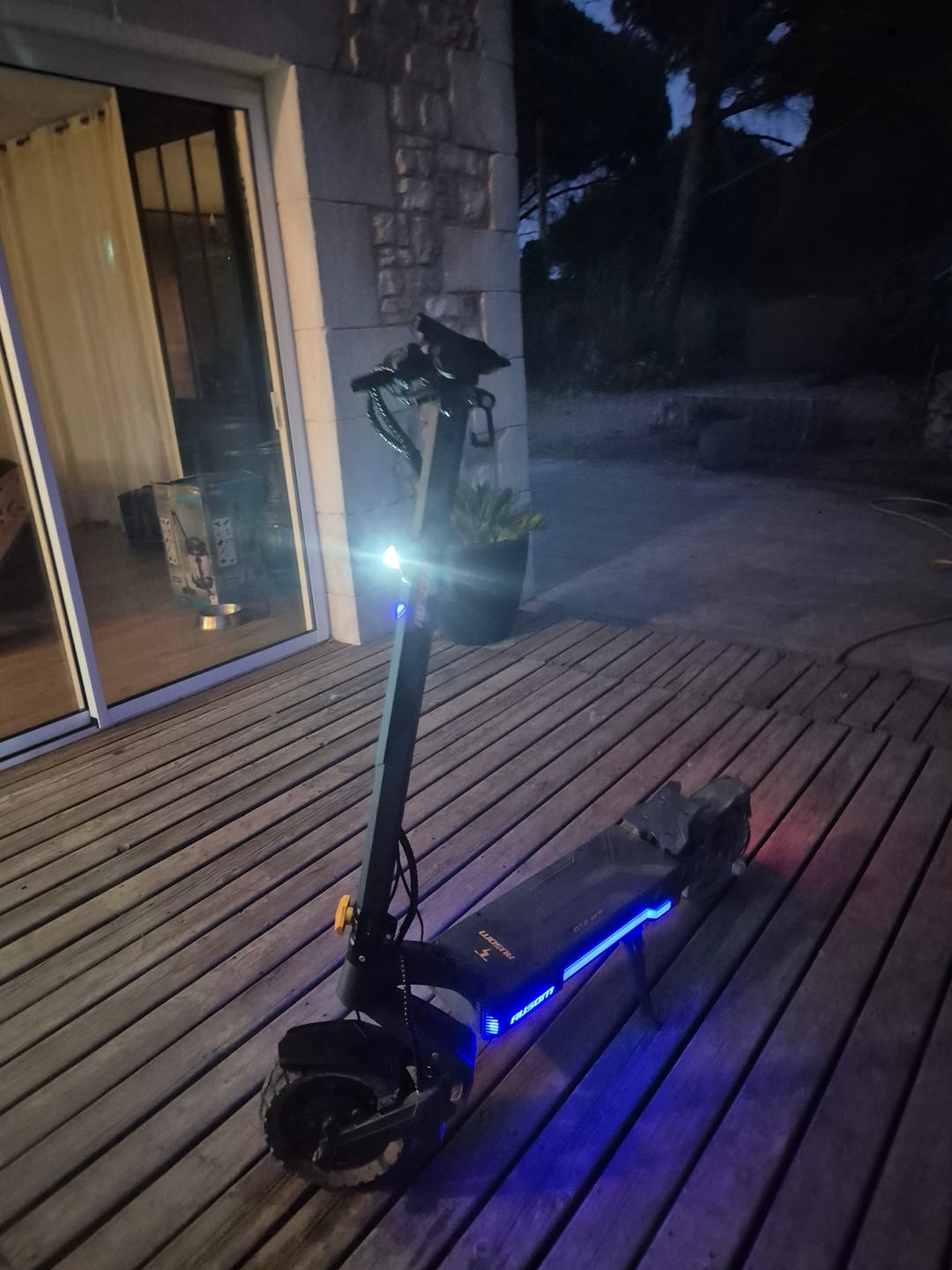 Customer photo review of Ausom DT2 Pro Dual Motor E-scooter