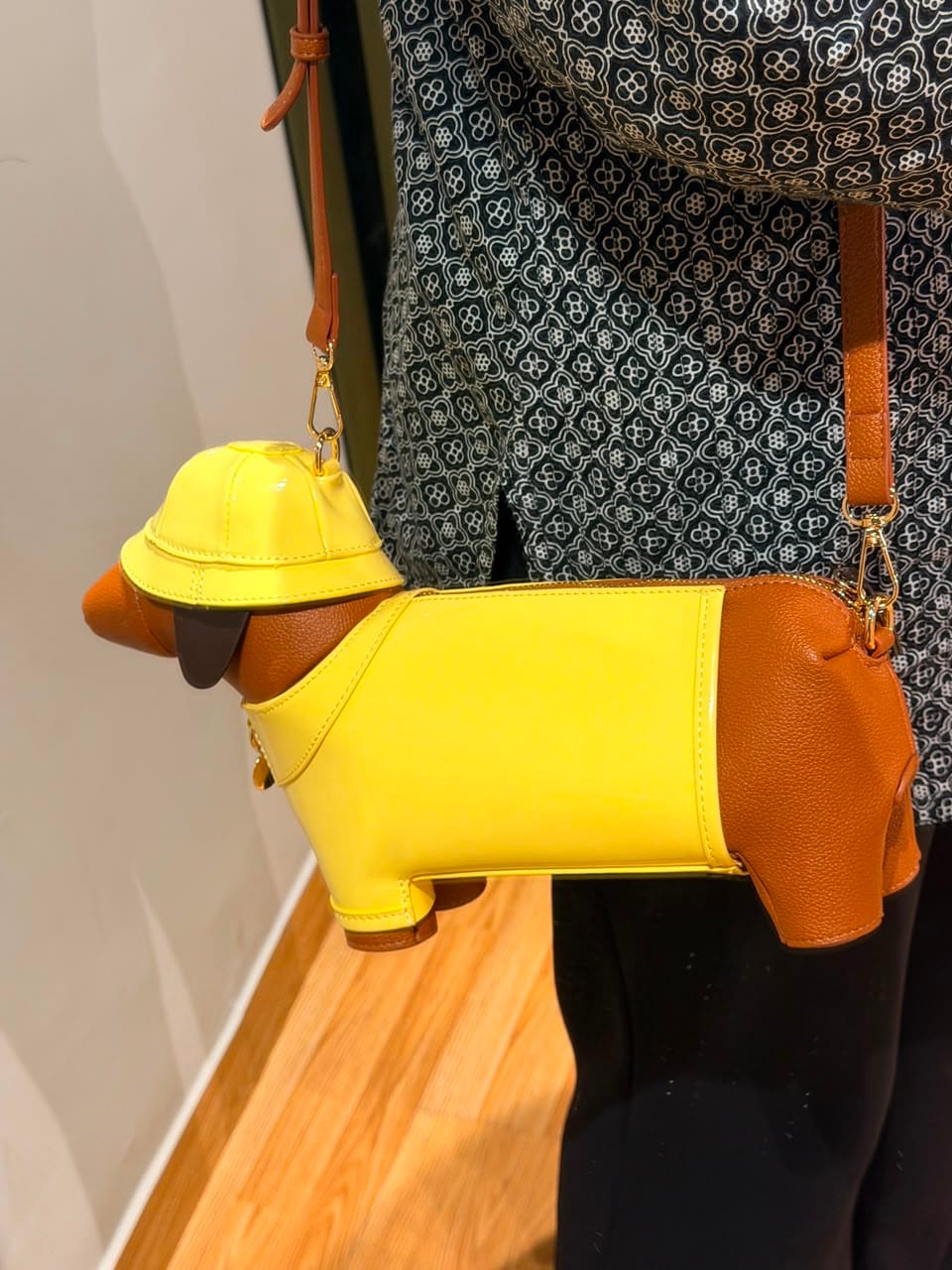 Customer photo review of Dachshund Safari Bag in Vegan Leather