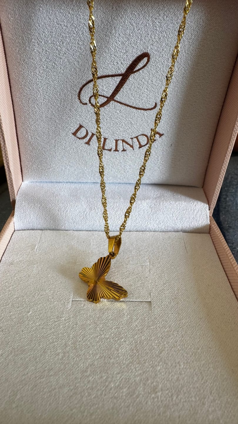 Customer photo review of Collana Farfalla