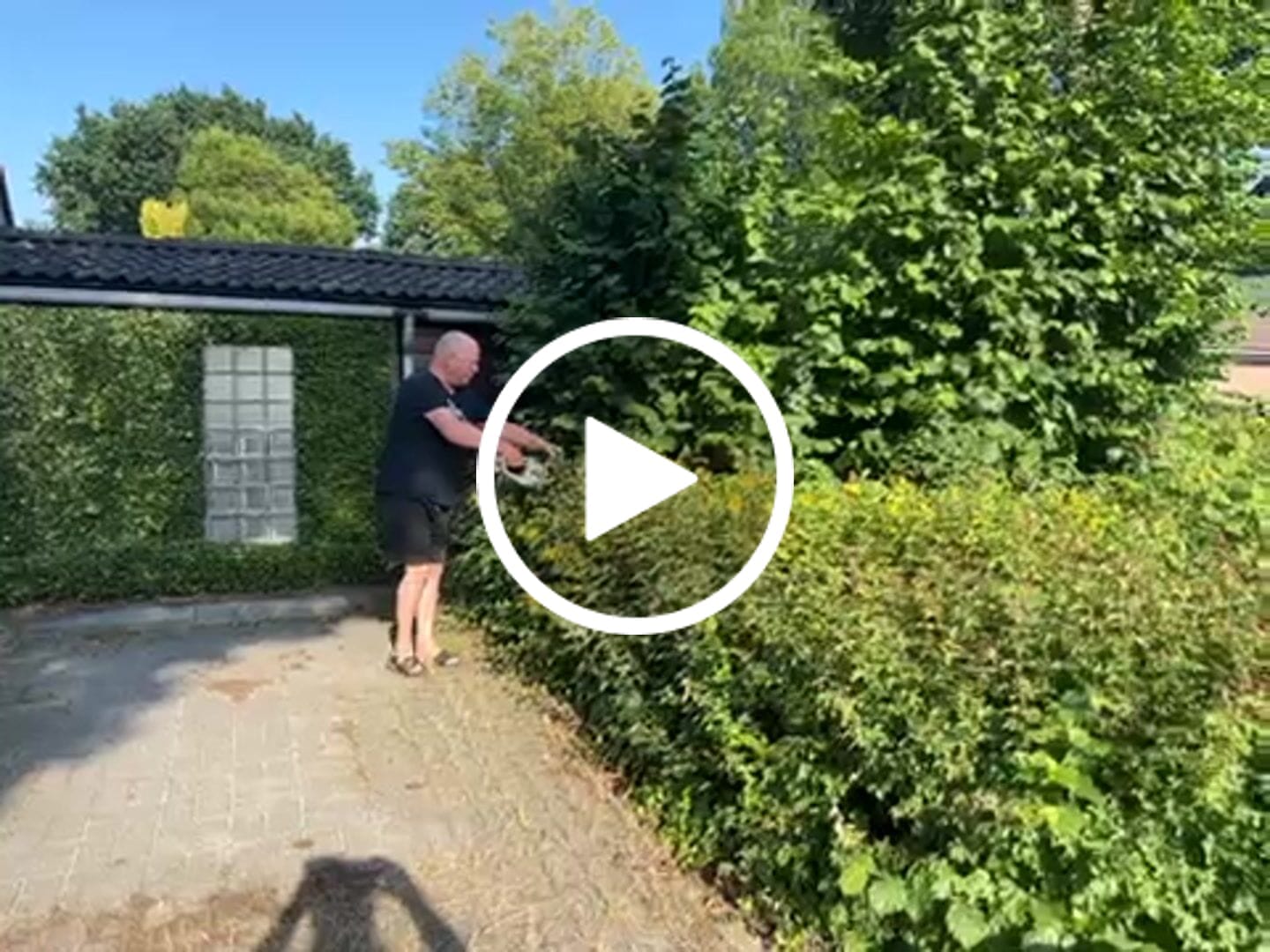 Customer video review of 18V Cordless Hedge Trimmer 560mm