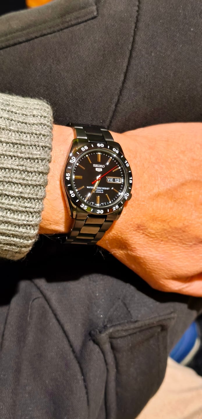 Customer photo review of Reloj Seiko 5 Análogo Automático SNKE03KC Metálico 36mm