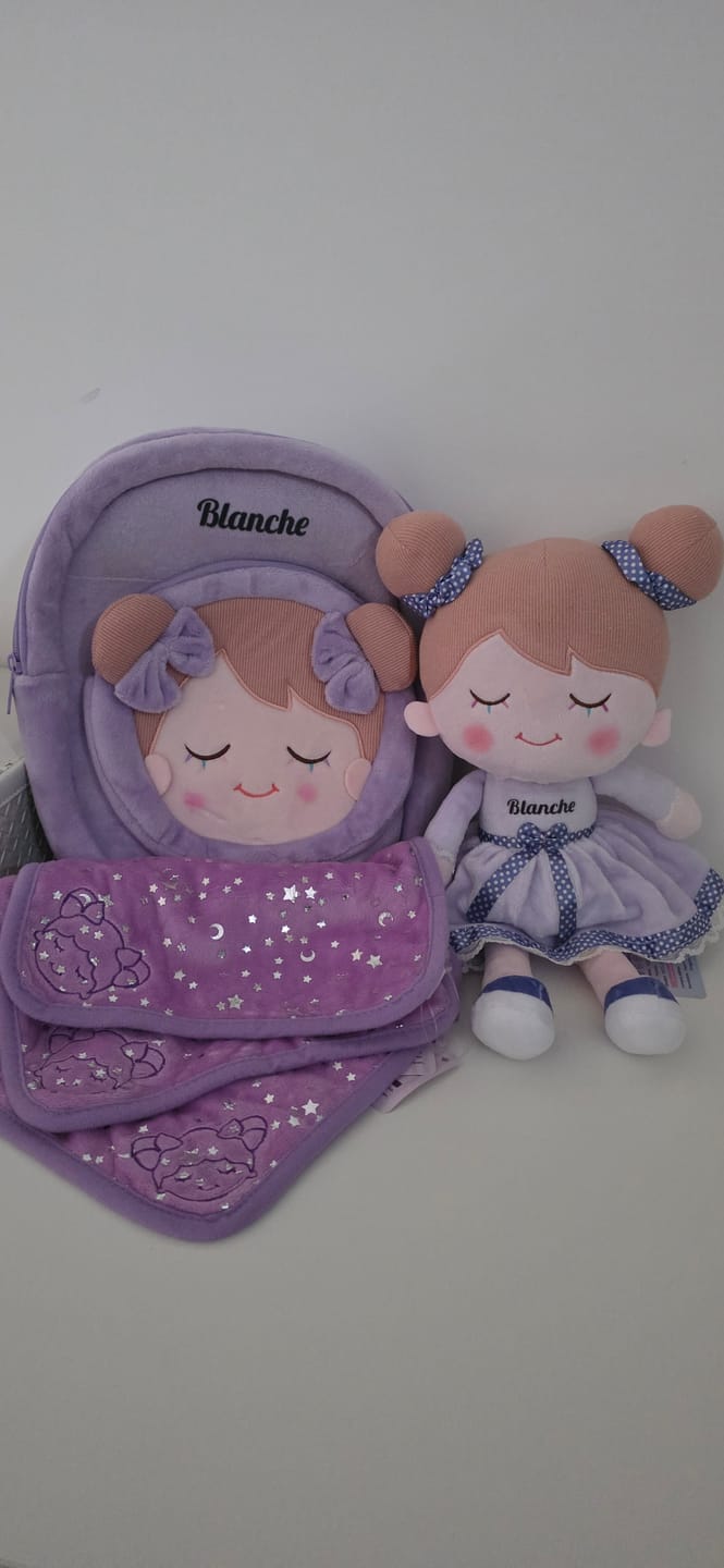 Customer photo review of Personnalisée Poupée en Peluche avec Cils Arc-en-ciel en Robe Violet Clair