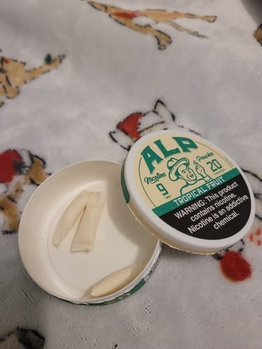 Customer photo review of Tropical Fruit Nicotine Pouches