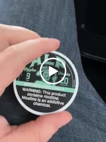 Customer photo review of Chilled Mint Nicotine Pouches
