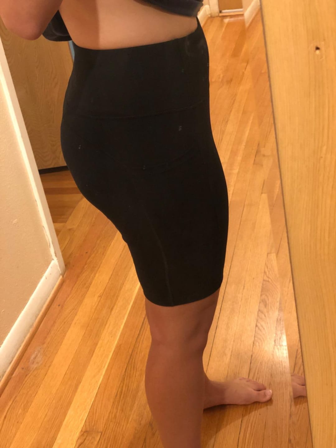 Customer photo review of Silix "No-Squeeze" Jelly-Grip 5" Sculpting Shorts (Tummy Smoothing & Anti-Chafe)