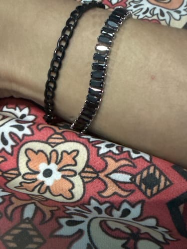 Customer photo review of Noir Baguette Bracelet
