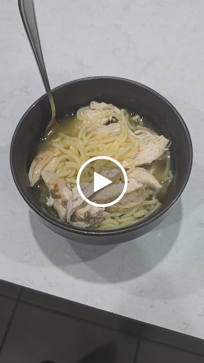 Customer video review of Qetoe Low Carb Chicken Noodles 4 Pack (4x250g) - Gluten Free