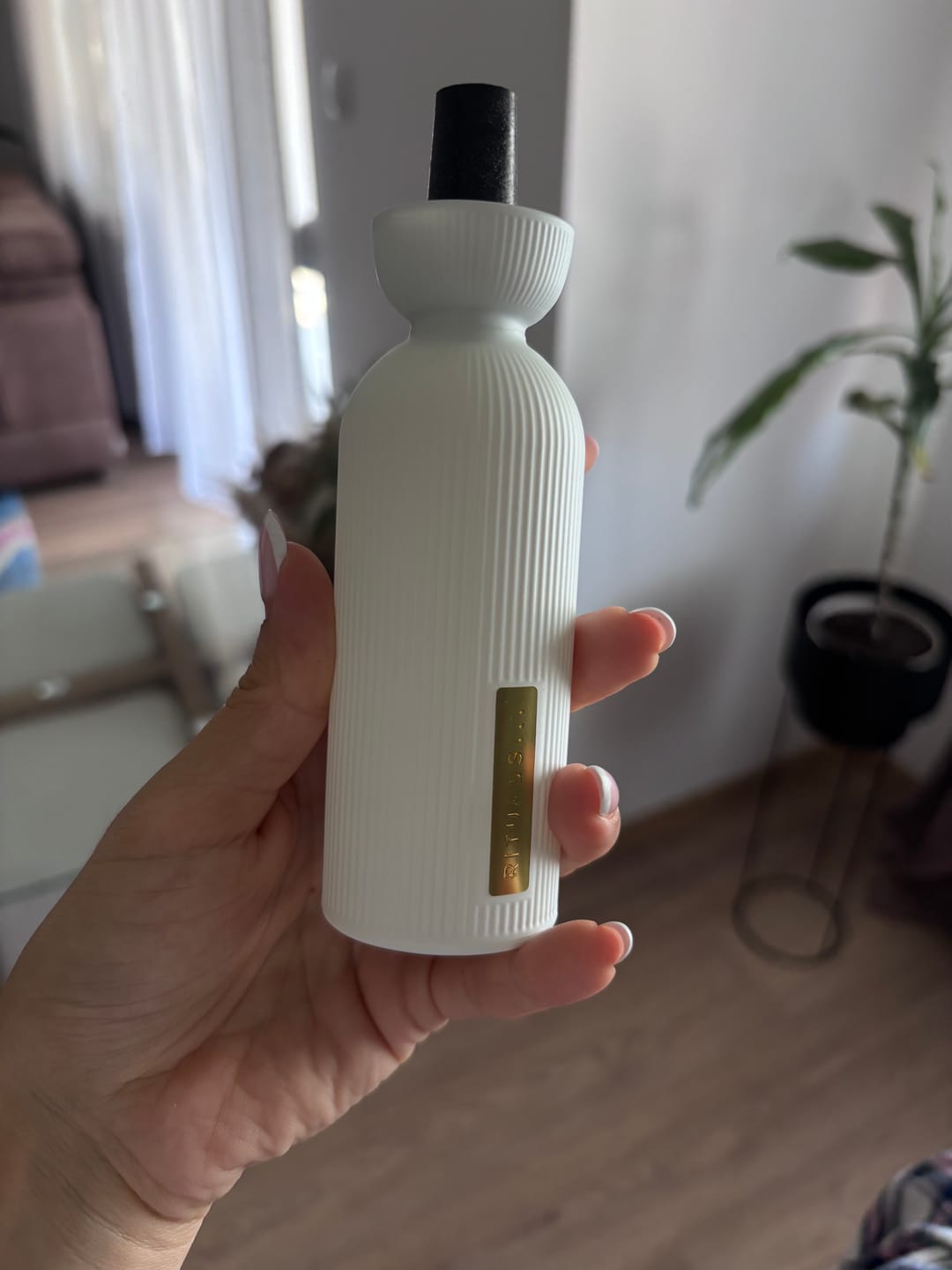 Customer photo review of The Rituals of Karma Mirisni Stapici