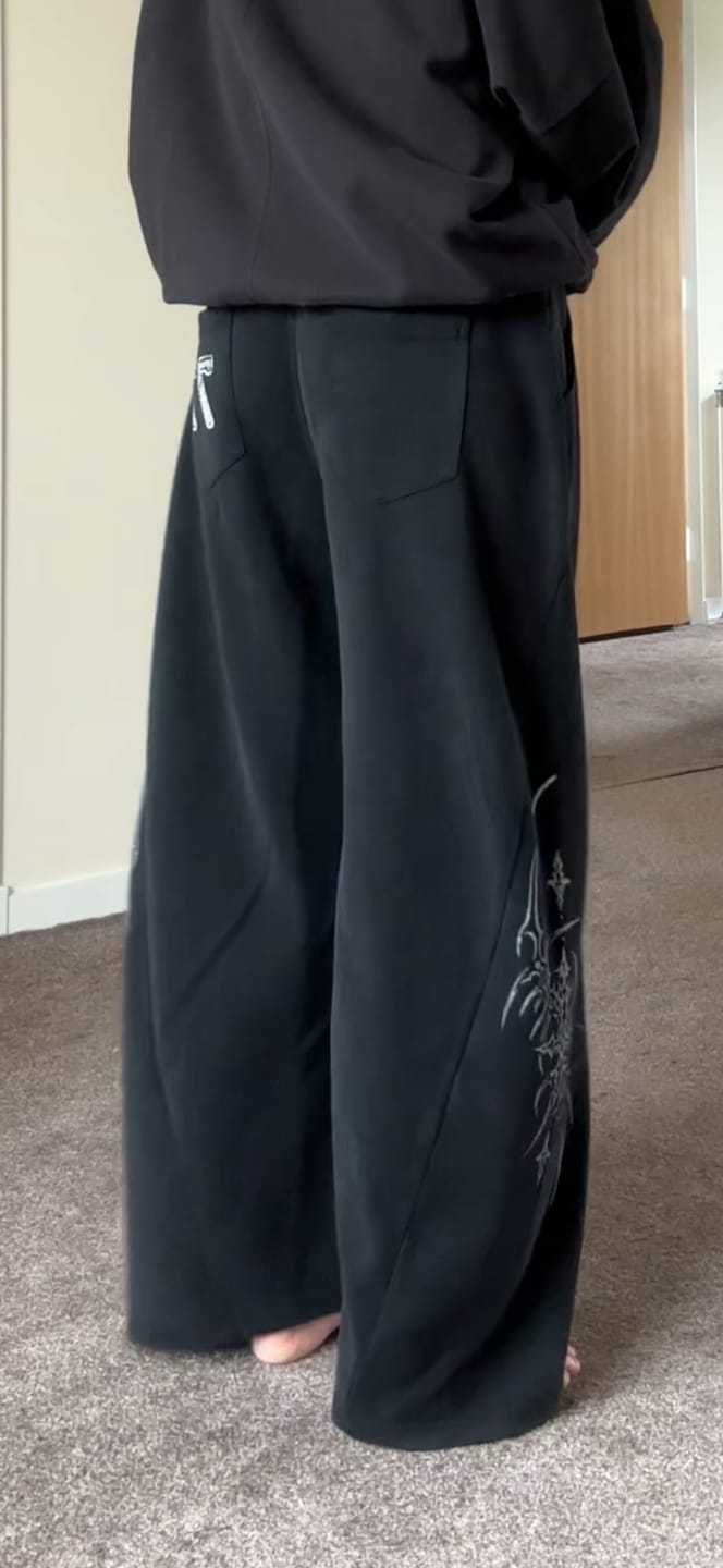 Customer photo review of Aelfric Eden Blade Baggy Barrel Sweatpants